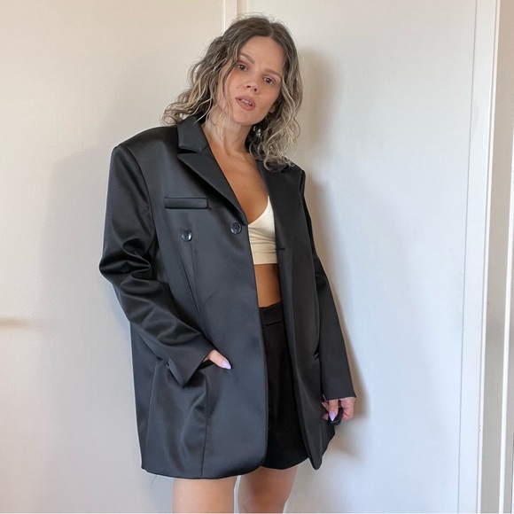 Zara Limited Edition Satin Effect Blazer and Shorts - Picture 6 of 12